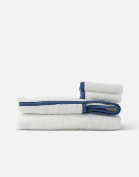 The Hooded Towel + 2 Washcloth Set in Coconut / Blueberry