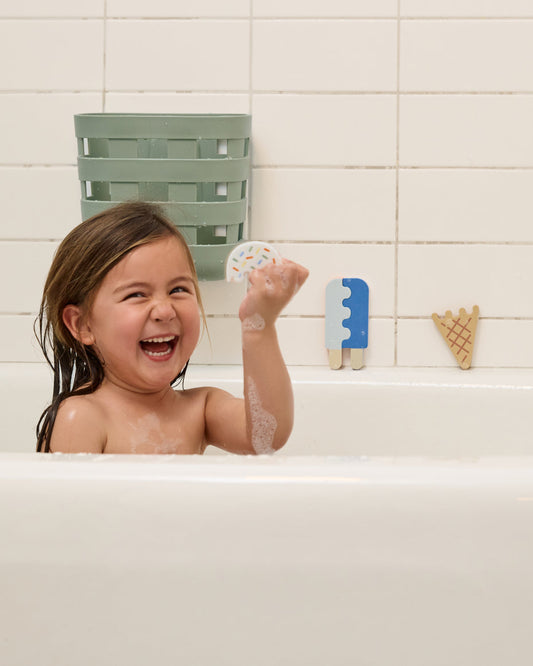7 Secrets to Getting Your Kid to Actually Like Bath Time...We Promise