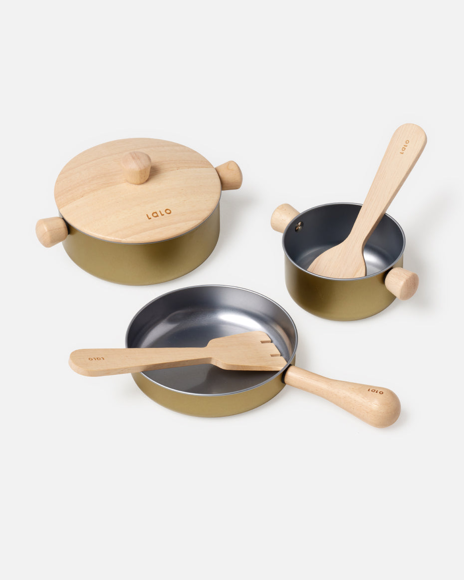 https://www.meetlalo.com/cdn/shop/files/Product-Pot-Pans-Complete-Set-A1.jpg?v=1692635235&width=1445