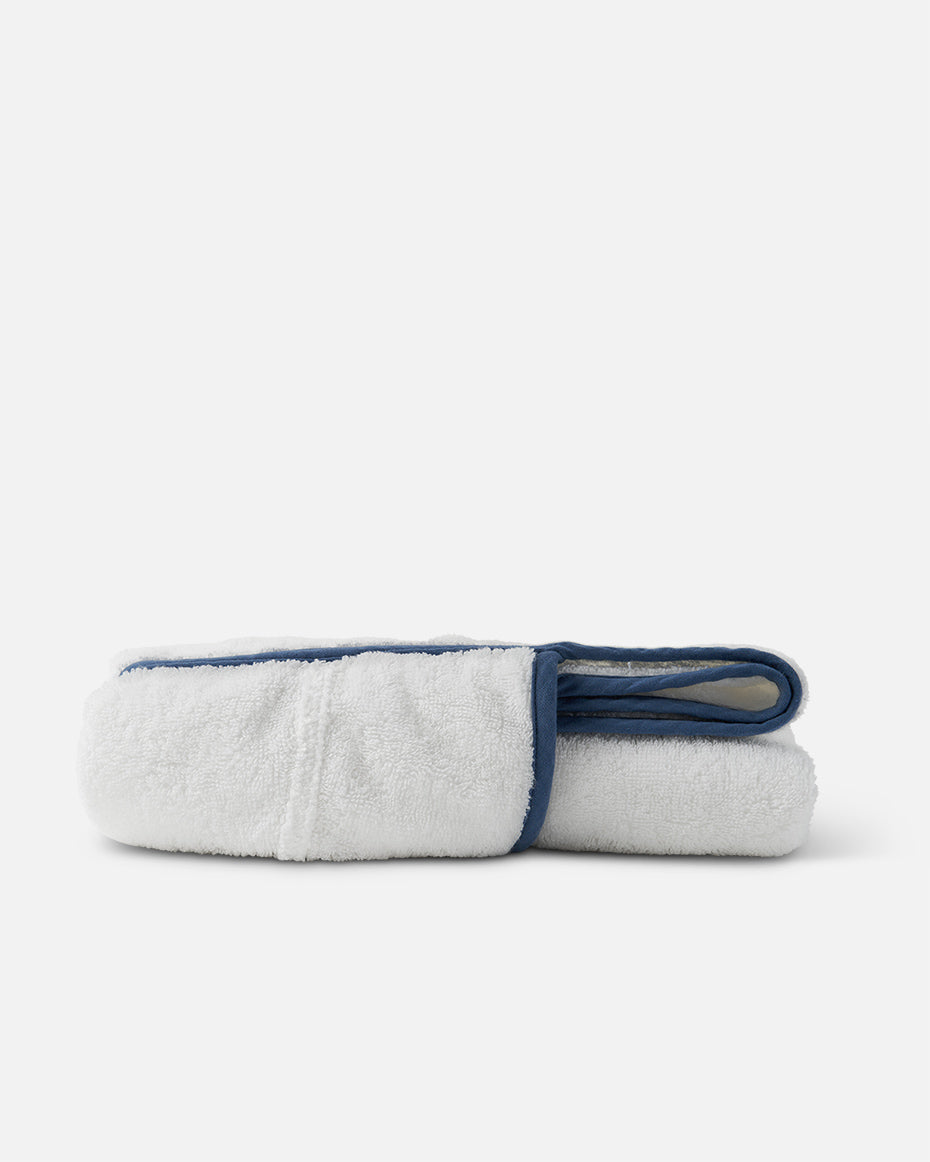 https://www.meetlalo.com/cdn/shop/products/Product-Hooded-Towel-Blueberry-A1.jpg?v=1670678863&width=1946