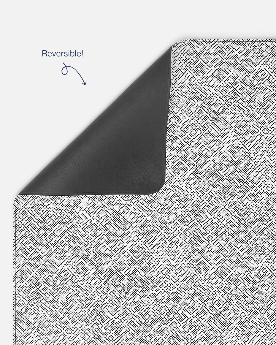 lalo2.0_licorice-scattered-dot
