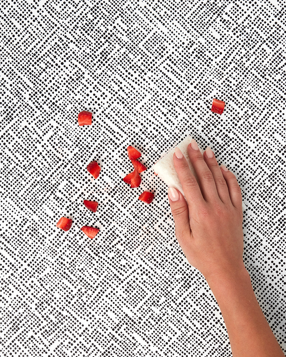 lalo2.0_licorice-scattered-dot