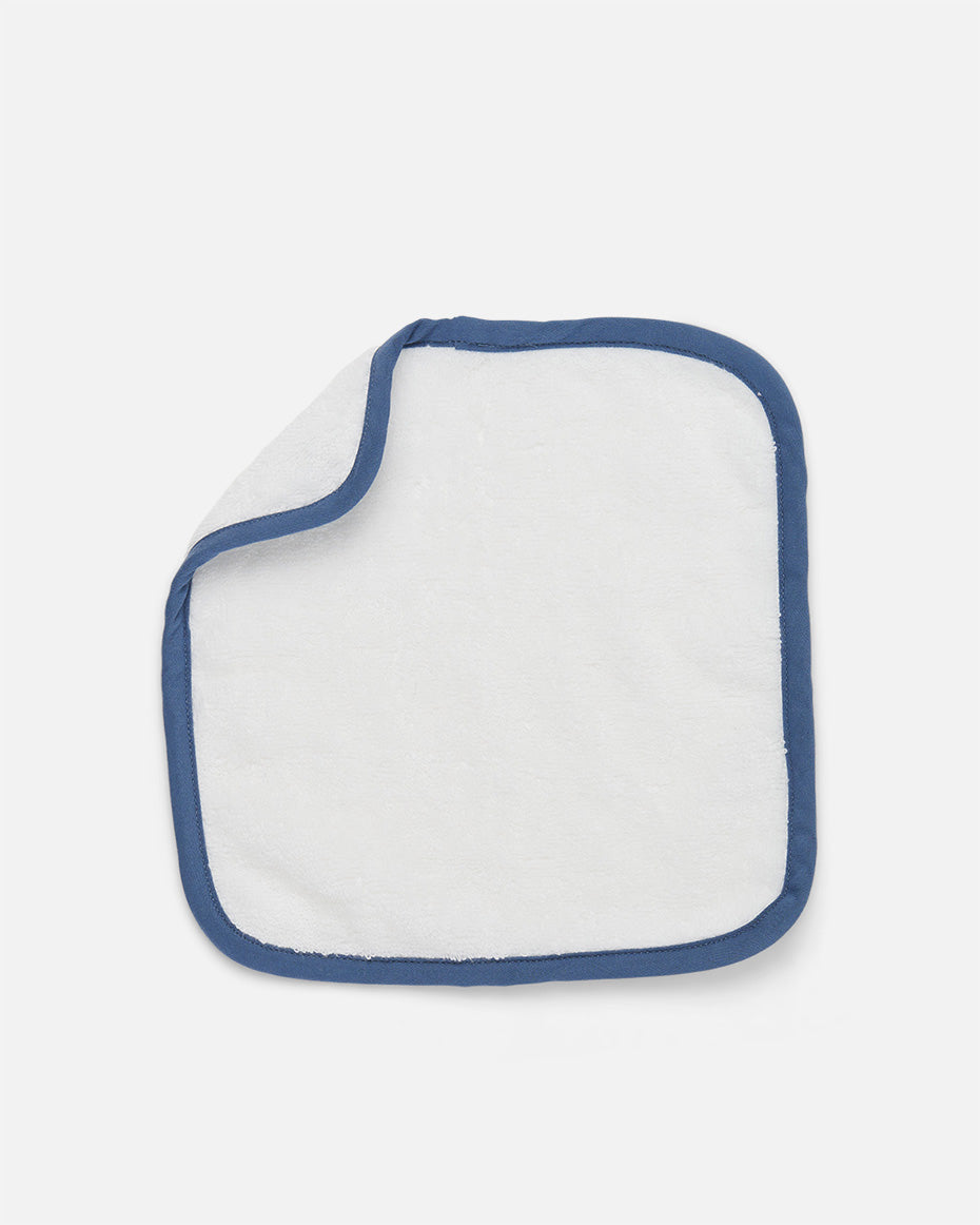 The Hooded Towel + 2 Washcloth Set